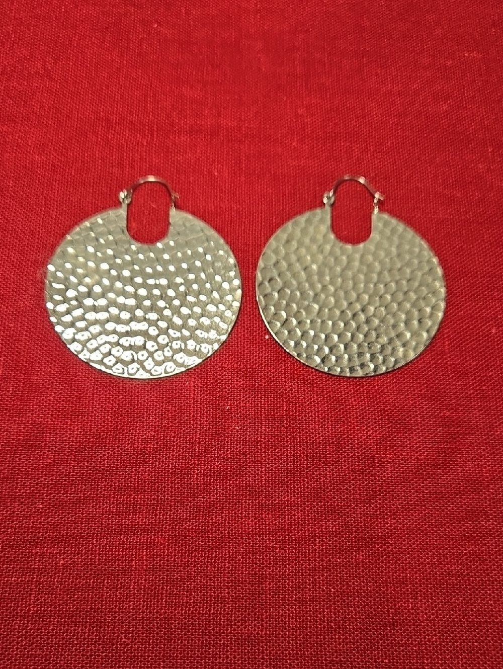 Avon 1990 Hammered Round Drop Earrings in Silver